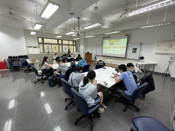 職涯五部曲：探索．發展．實踐  一步一腳印圖片