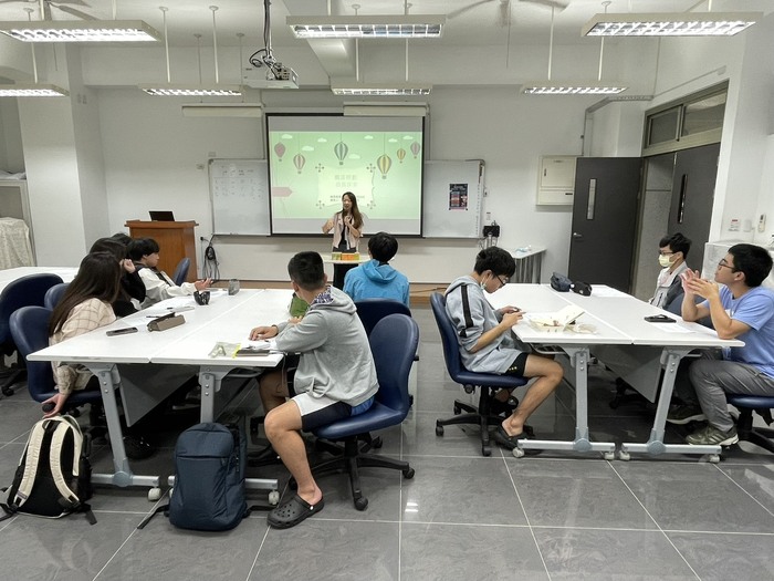 職涯五部曲：探索．發展．實踐  一步一腳印圖片